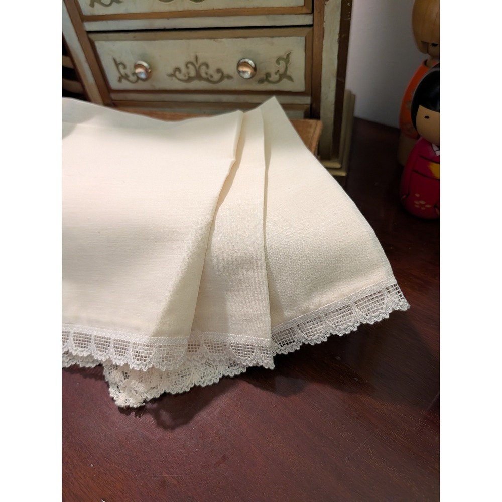 Vintage Cream Linen Cloth Napkins Set of 3 Crochet Lace Trim Square 17x17 Ivory